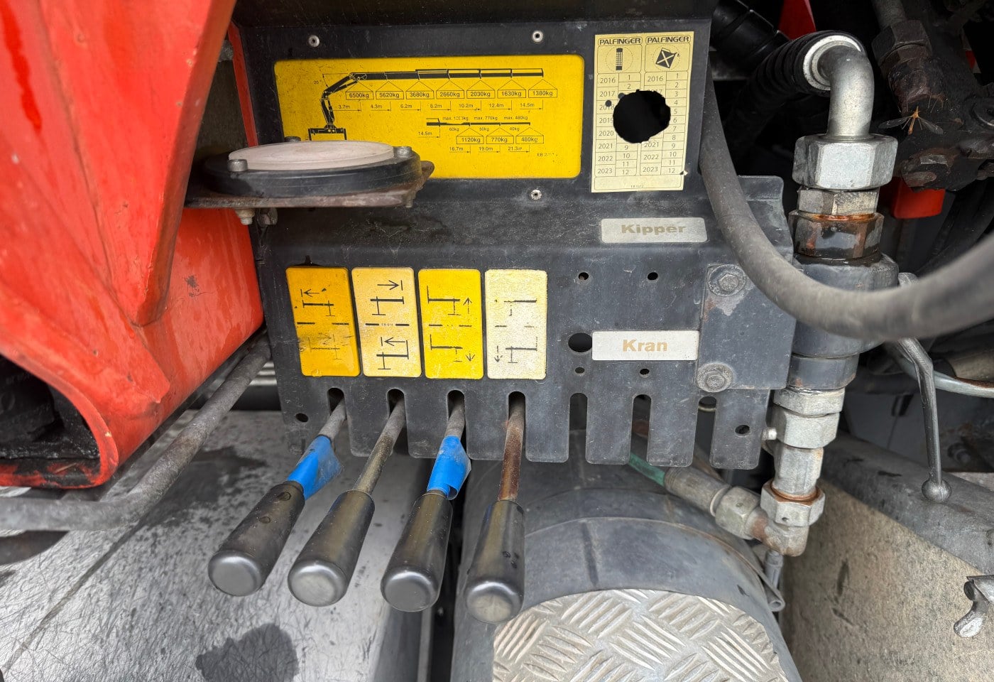 MOTO6625_2962677 vehicle image