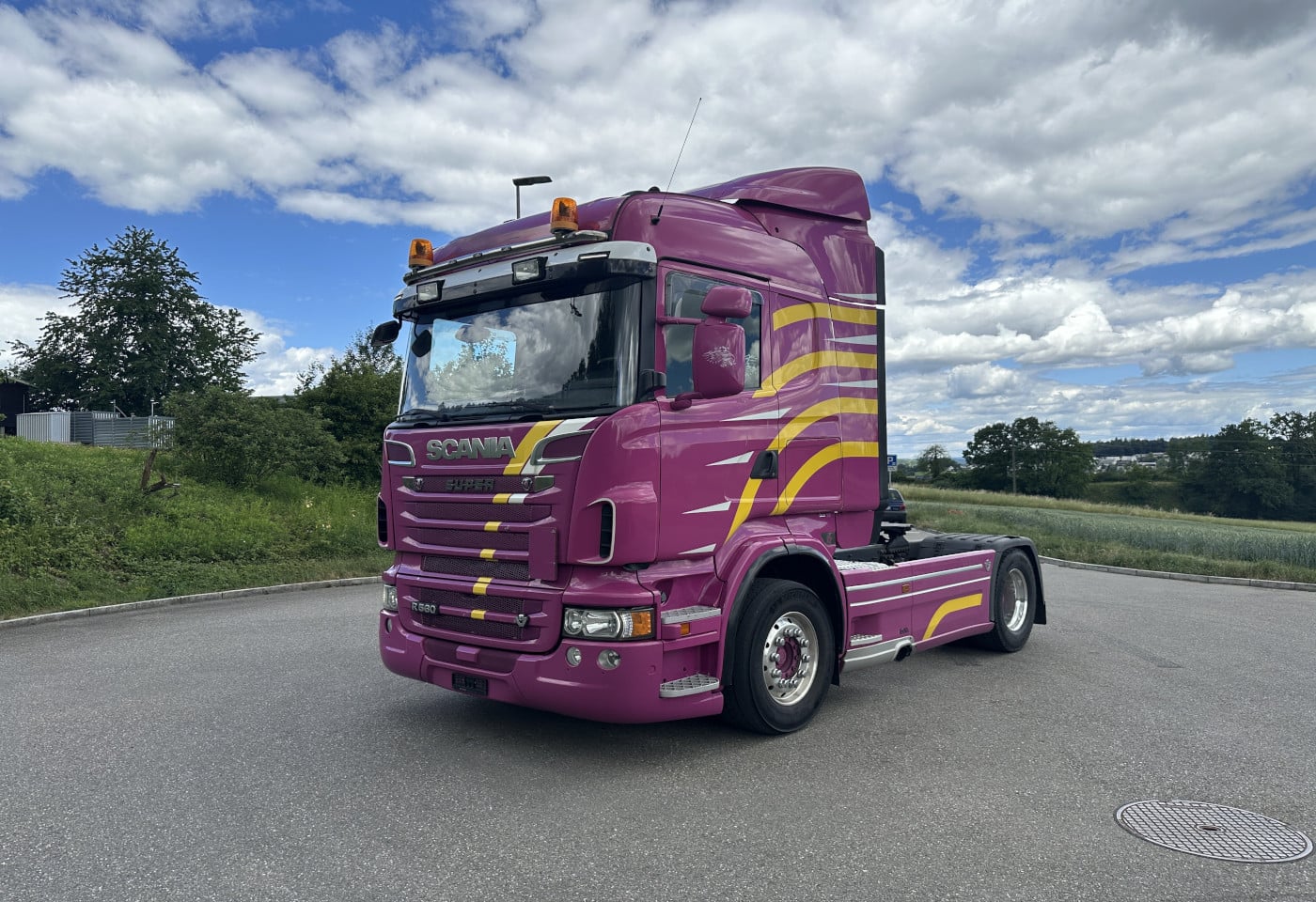 MOTO6625_2966239 vehicle image