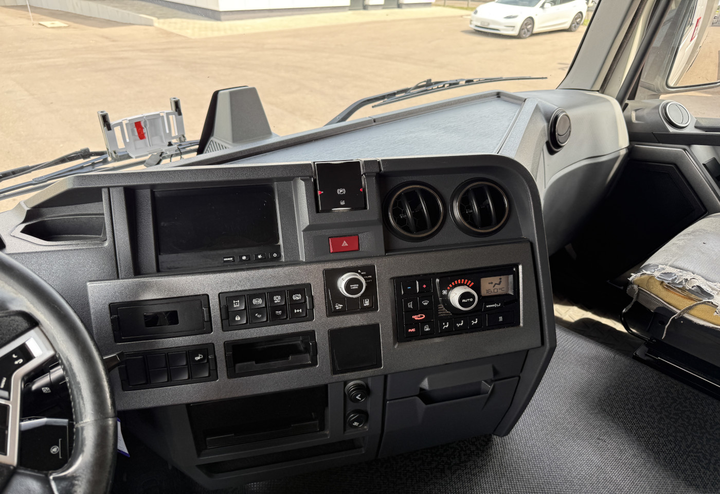 MOTO6625_2975068 vehicle image