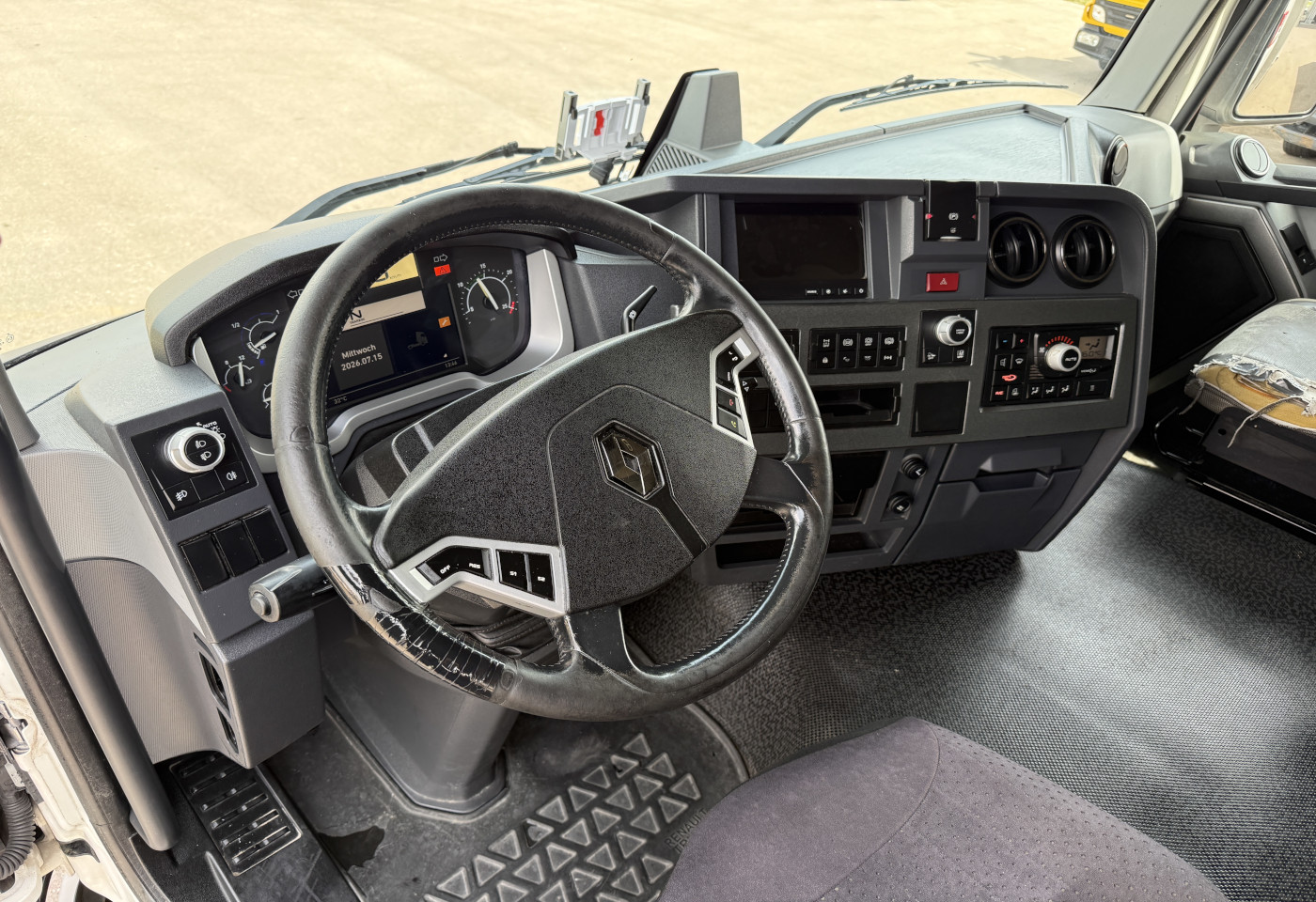 MOTO6625_2975068 vehicle image
