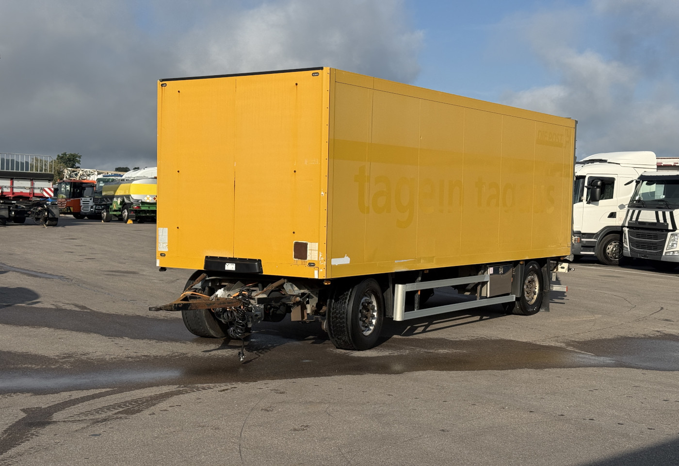 MOTO6625_2976399 vehicle image