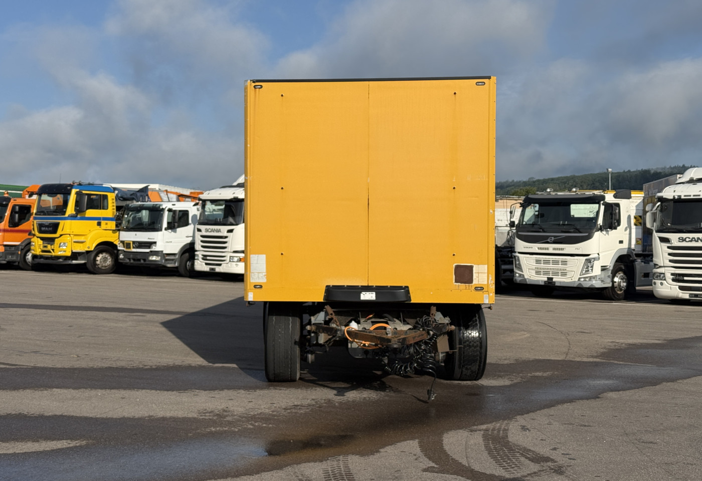 MOTO6625_2976399 vehicle image