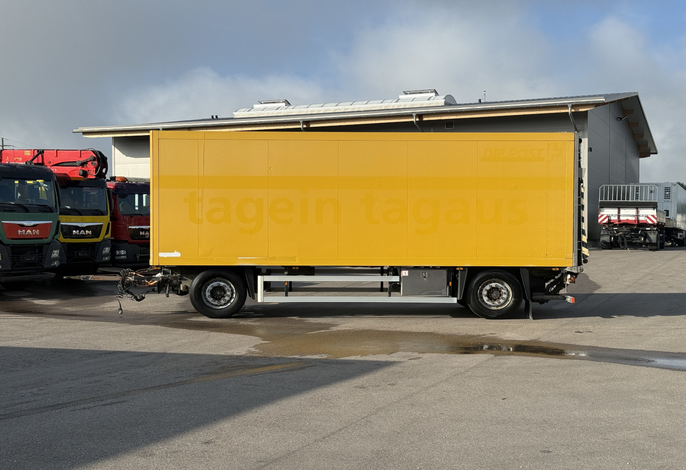 MOTO6625_2976399 vehicle image