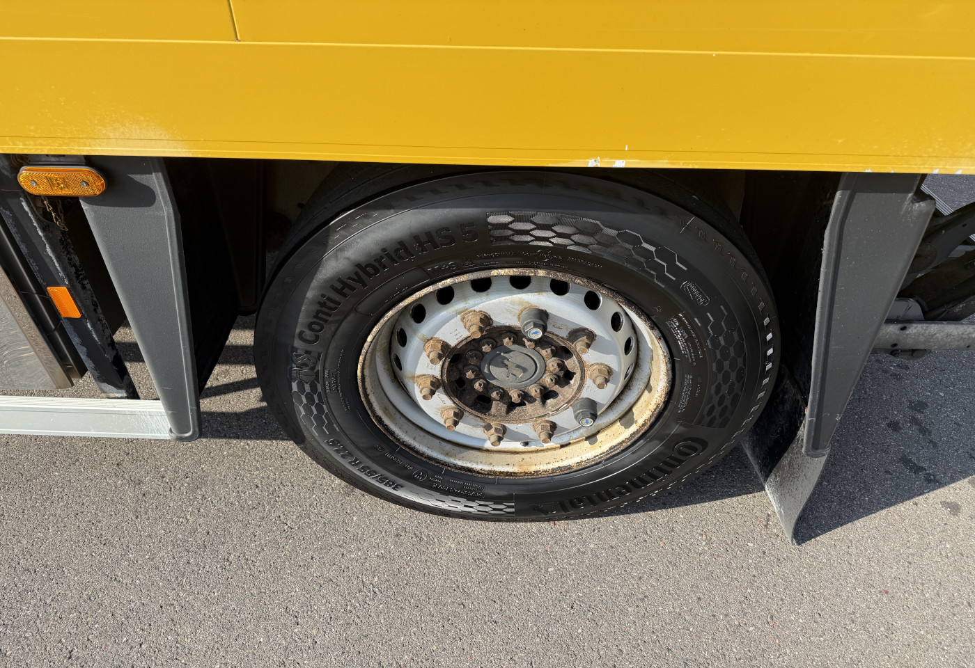 MOTO6625_2976399 vehicle image