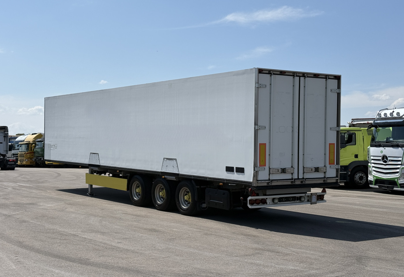 MOTO6625_2975469 vehicle image