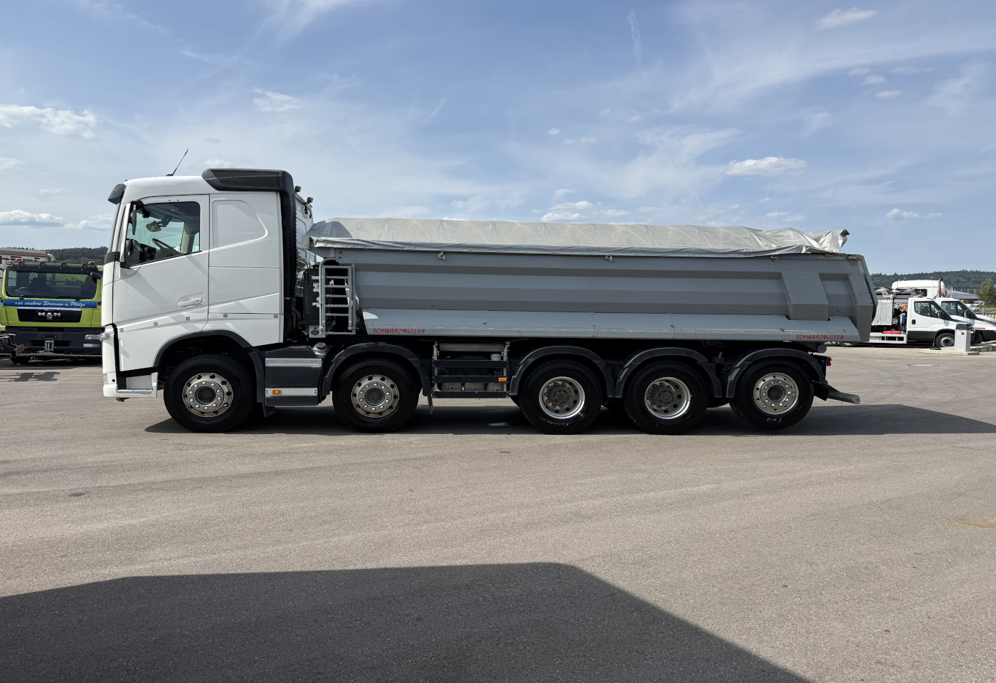 MOTO6625_2981527 vehicle image
