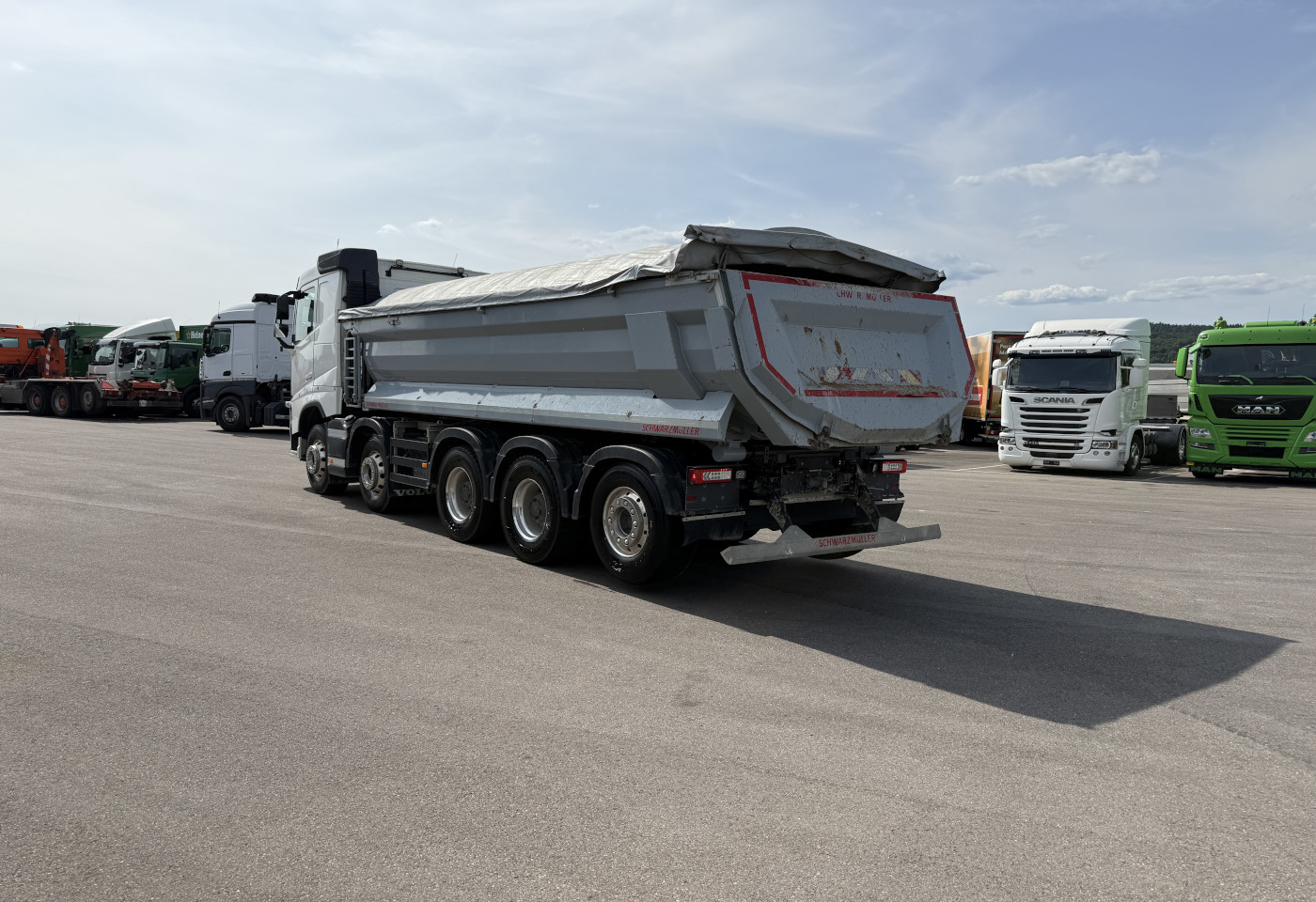 MOTO6625_2981527 vehicle image