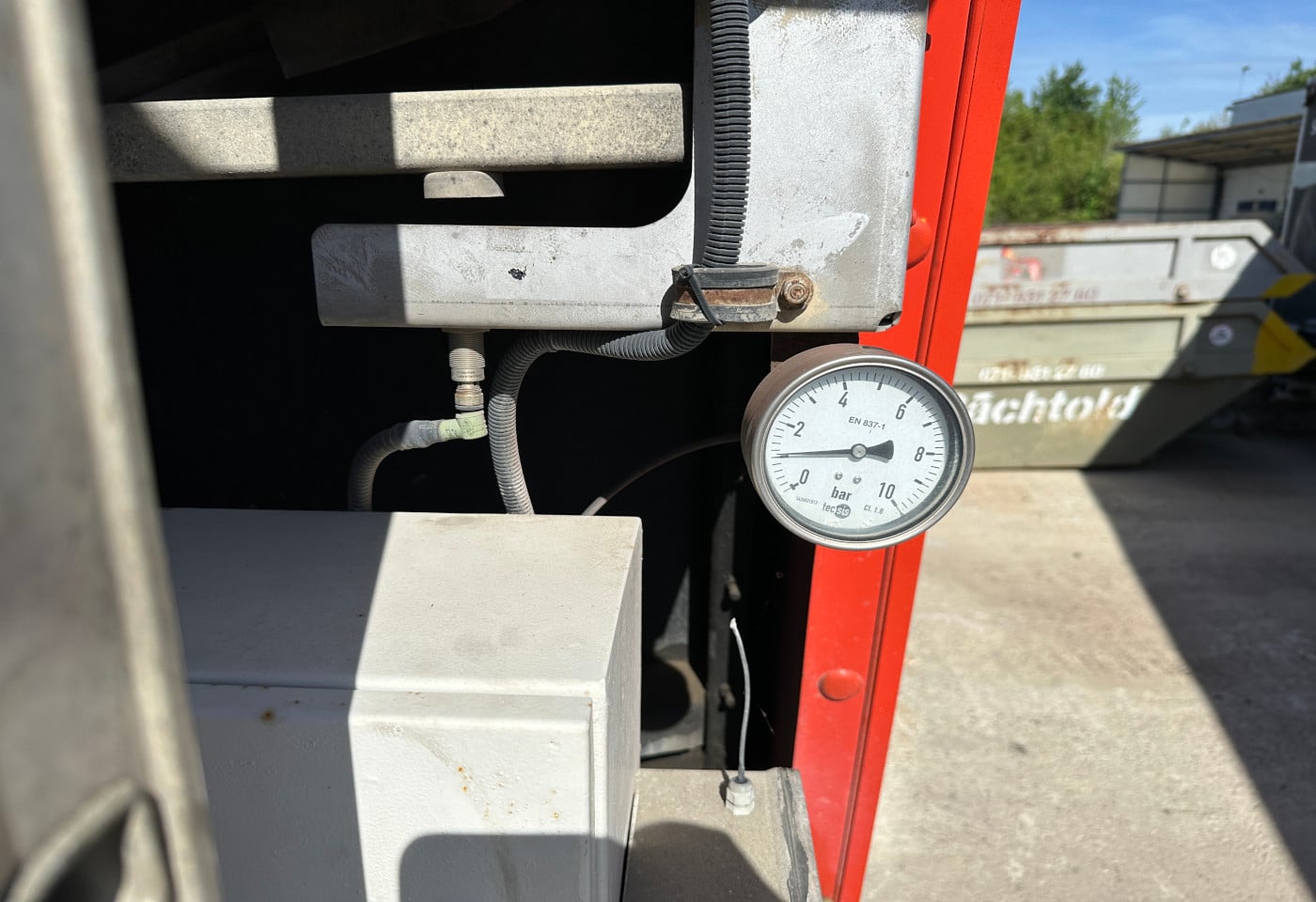 MOTO6625_2964295 vehicle image