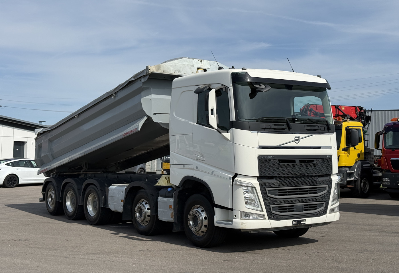 MOTO6625_2981527 vehicle image