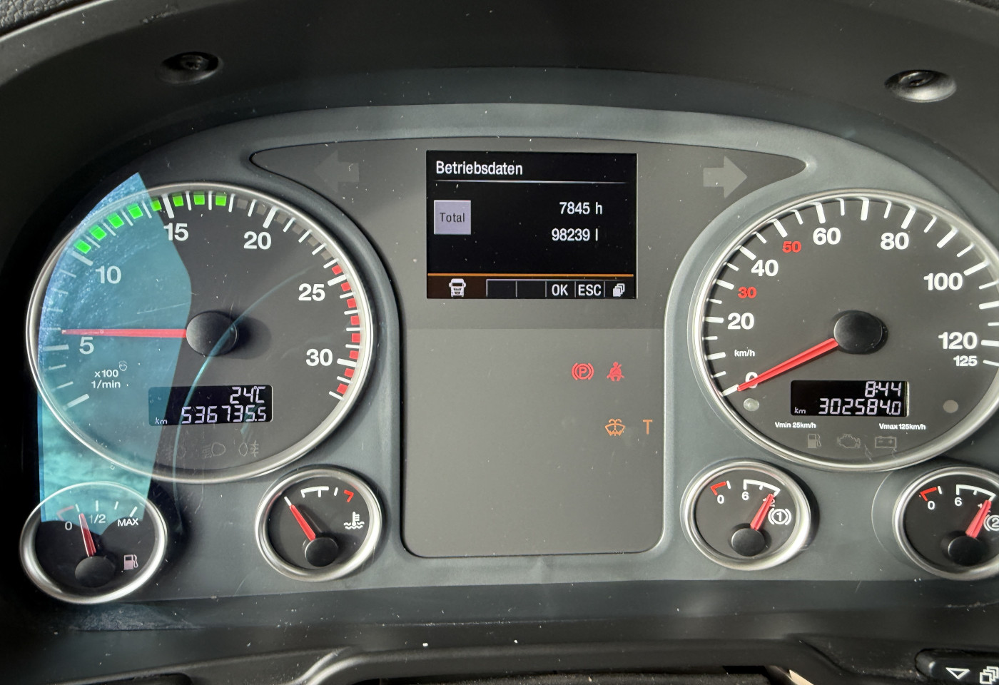 MOTO6625_2991441 vehicle image