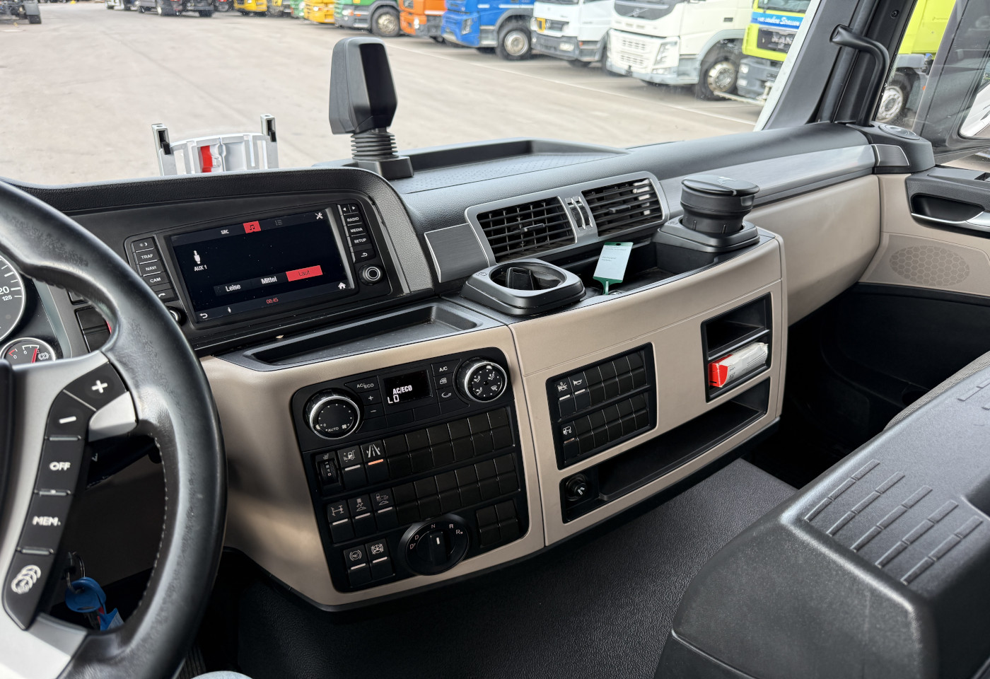 MOTO6625_2991441 vehicle image