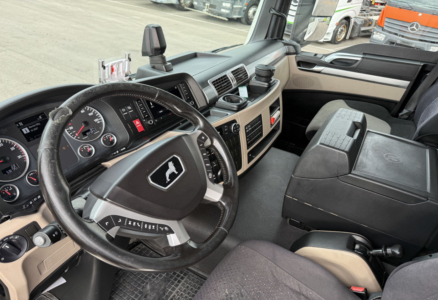 MOTO6625_2991441 vehicle image