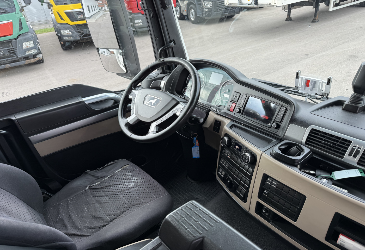 MOTO6625_2991441 vehicle image
