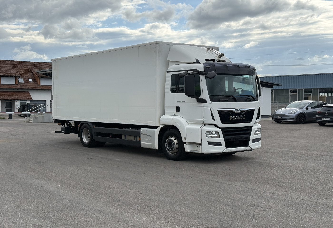 MOTO6625_2991441 vehicle image