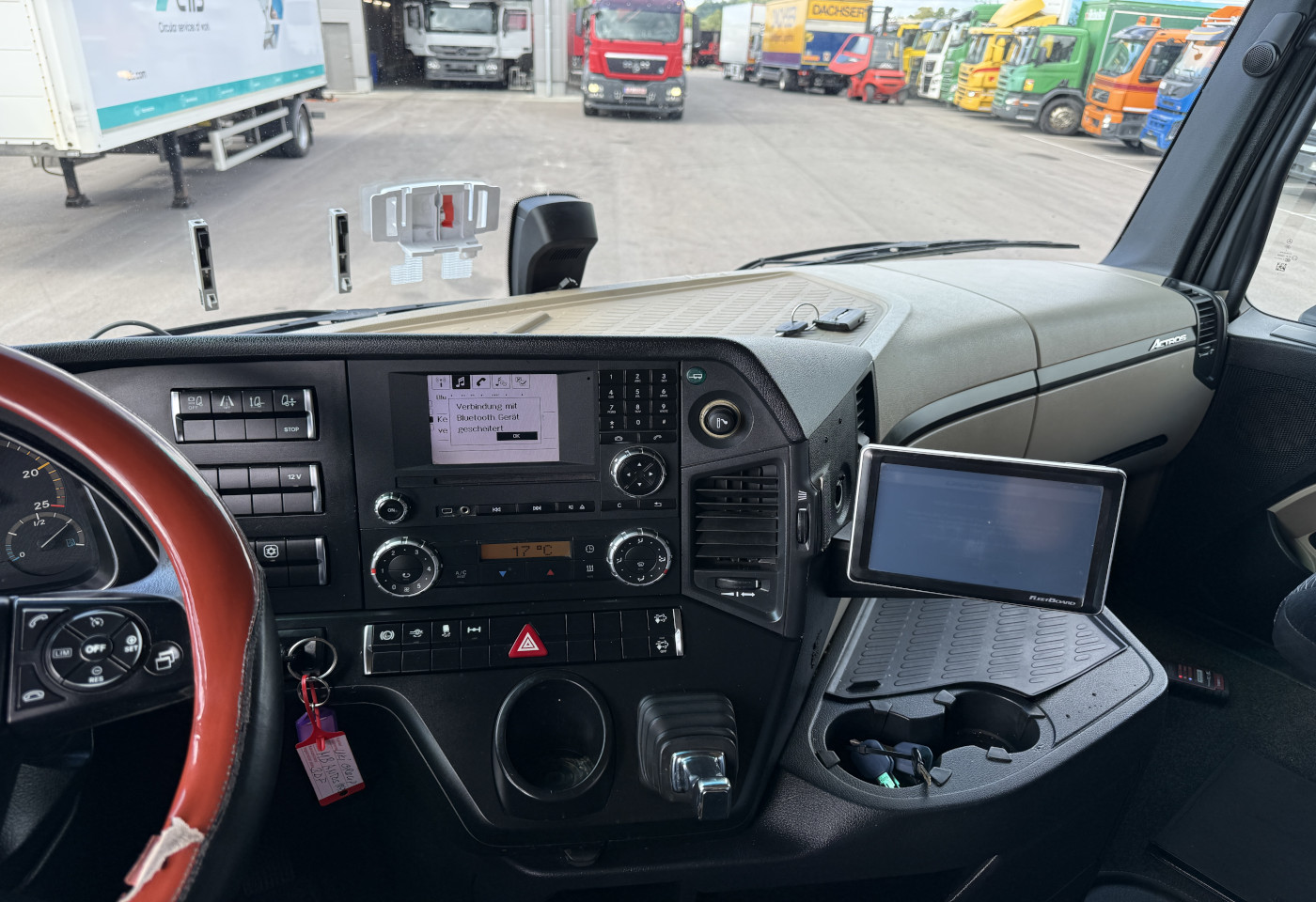 MOTO6625_2987917 vehicle image