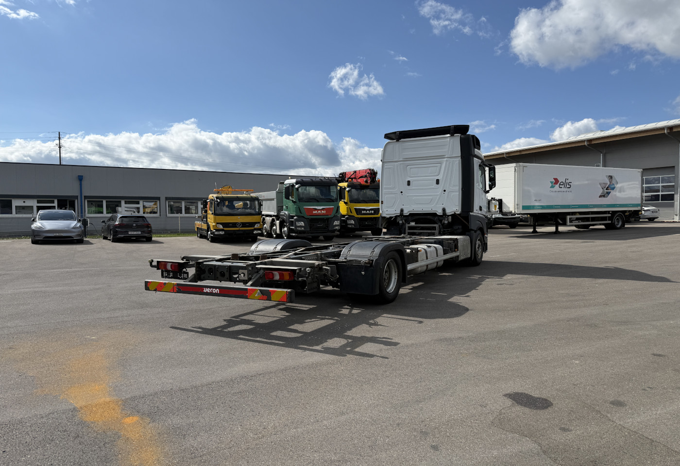 MOTO6625_2987917 vehicle image