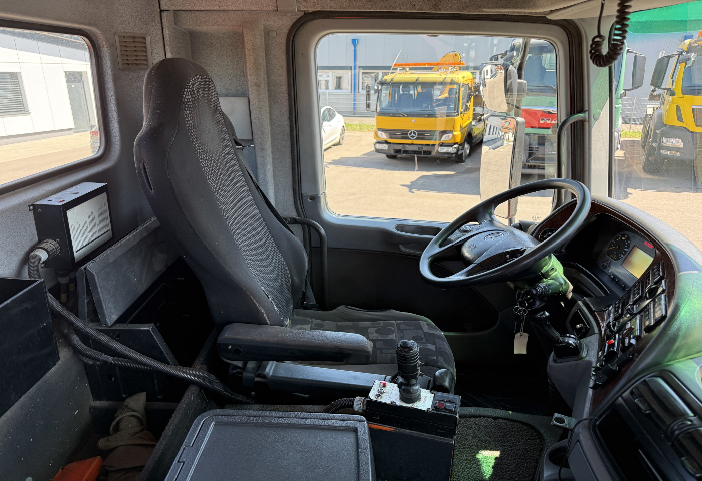 MOTO6625_2988360 vehicle image