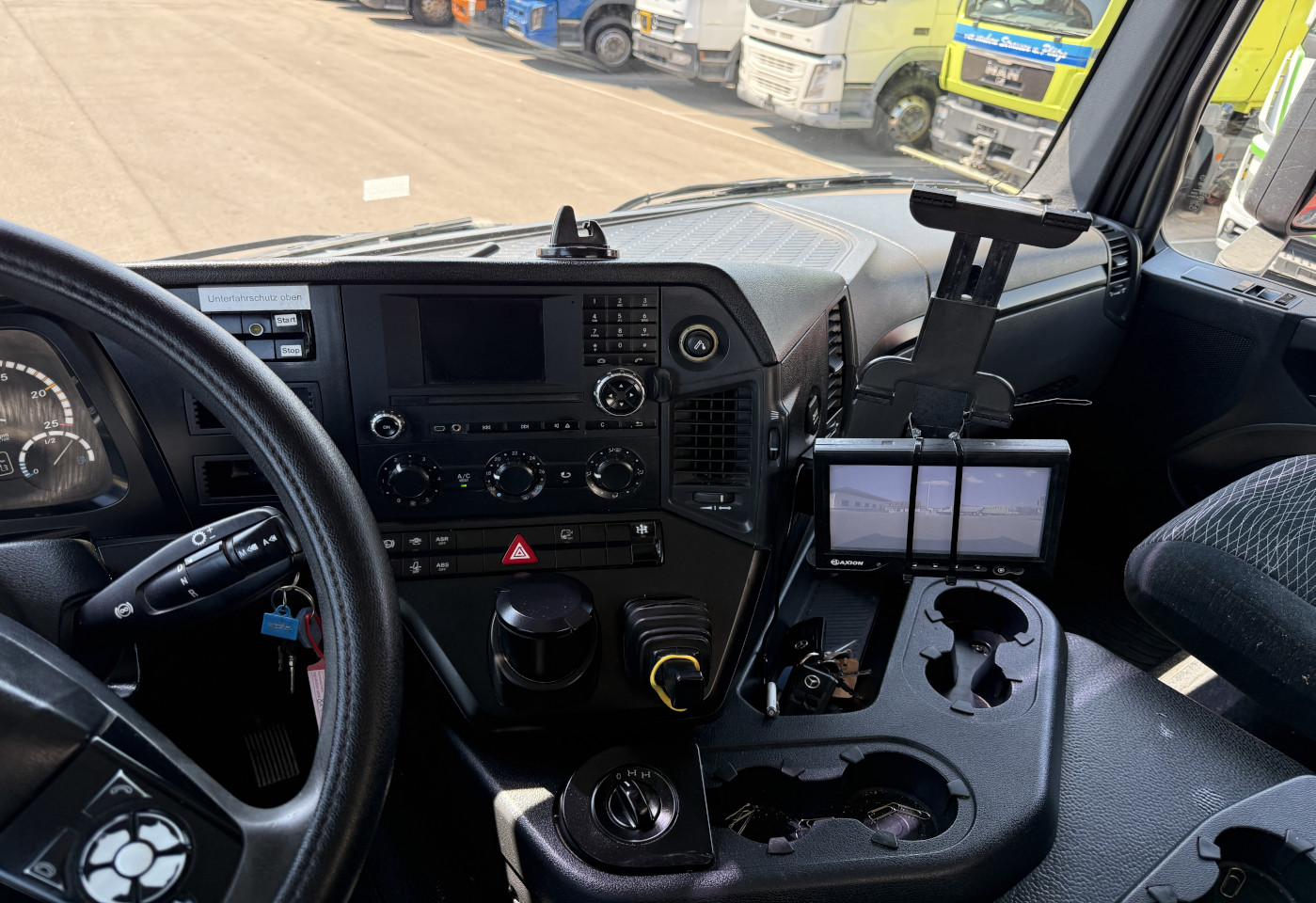 MOTO6625_2989961 vehicle image