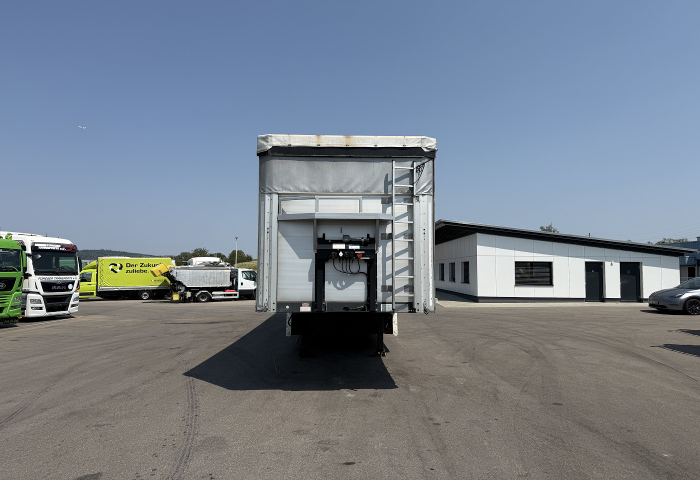 MOTO6625_2994164 vehicle image
