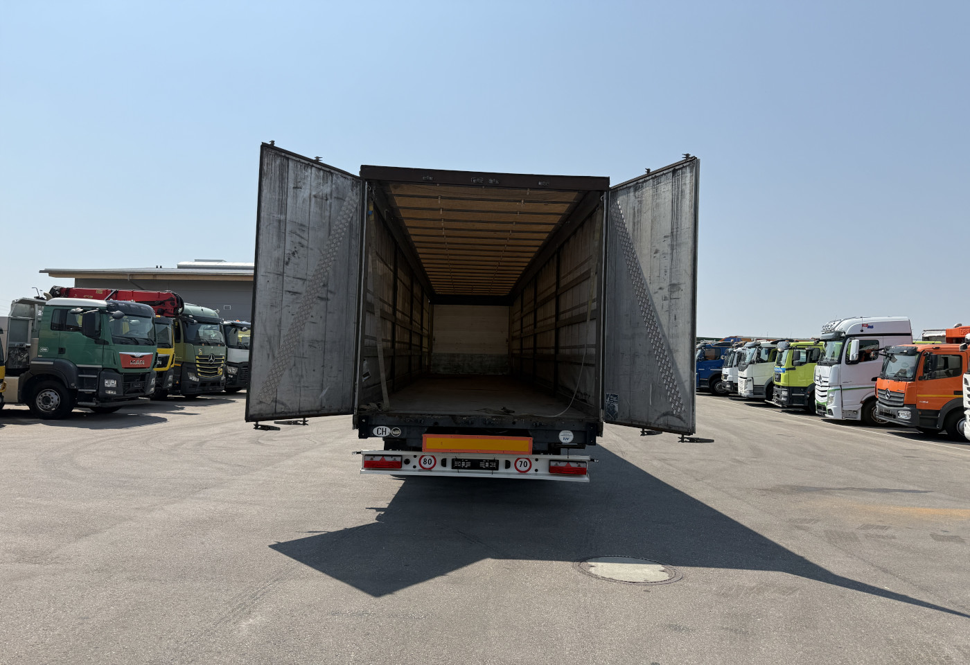 MOTO6625_2994164 vehicle image
