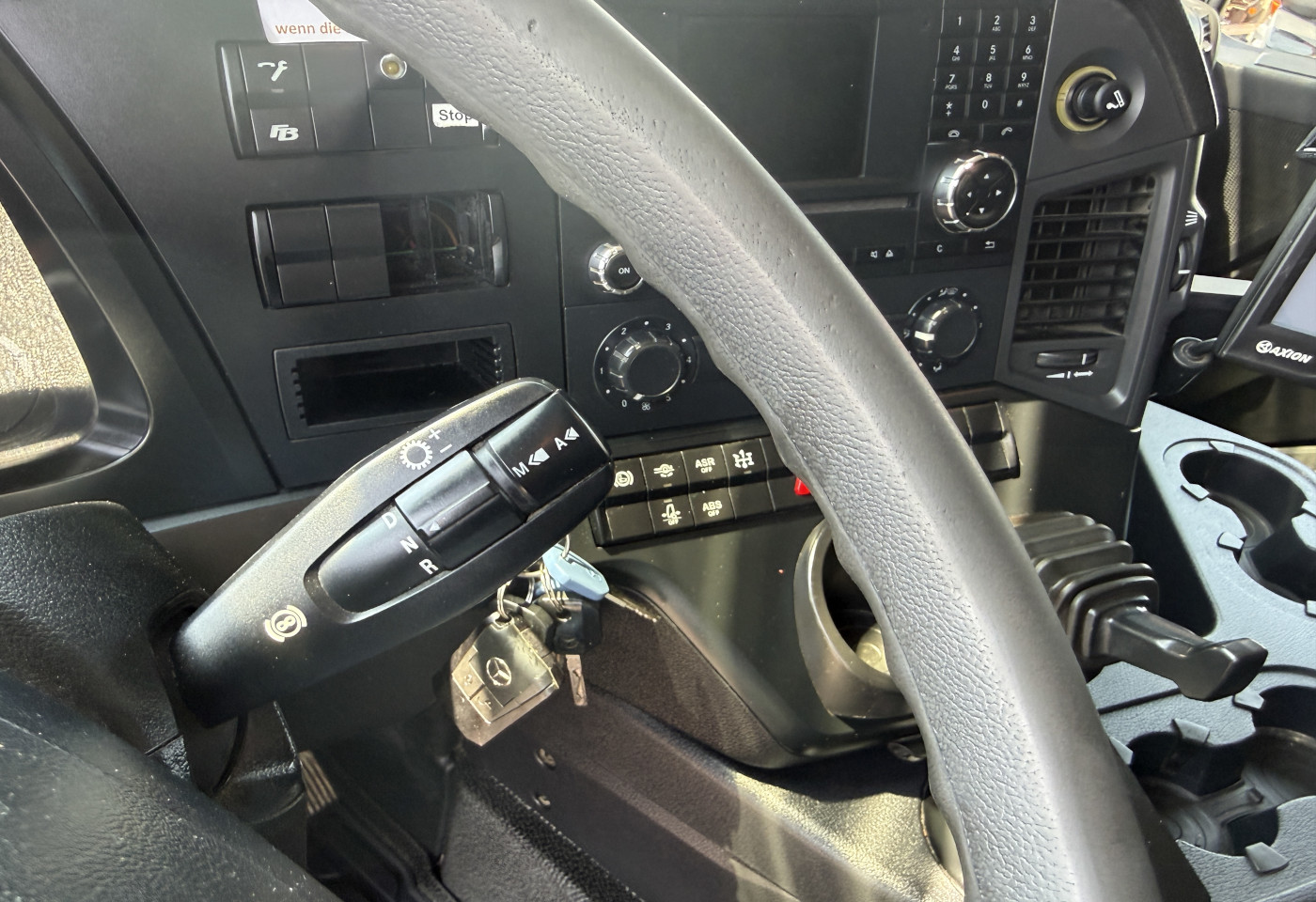 MOTO6625_2992301 vehicle image