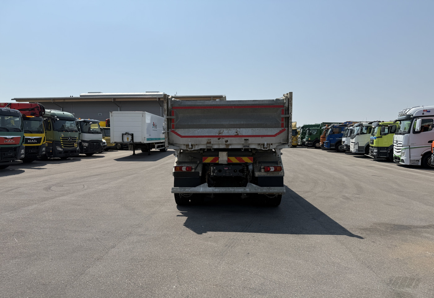 MOTO6625_2992301 vehicle image