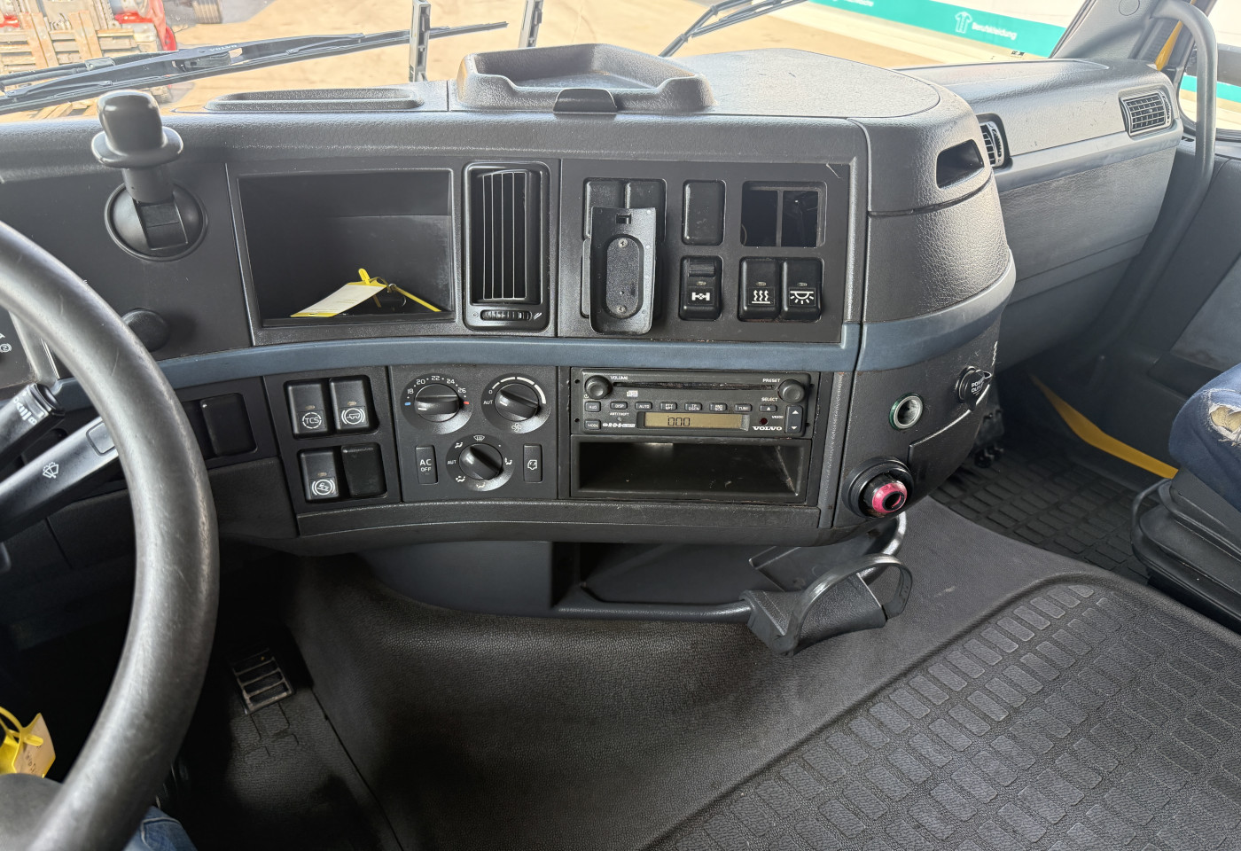 MOTO6625_2994387 vehicle image