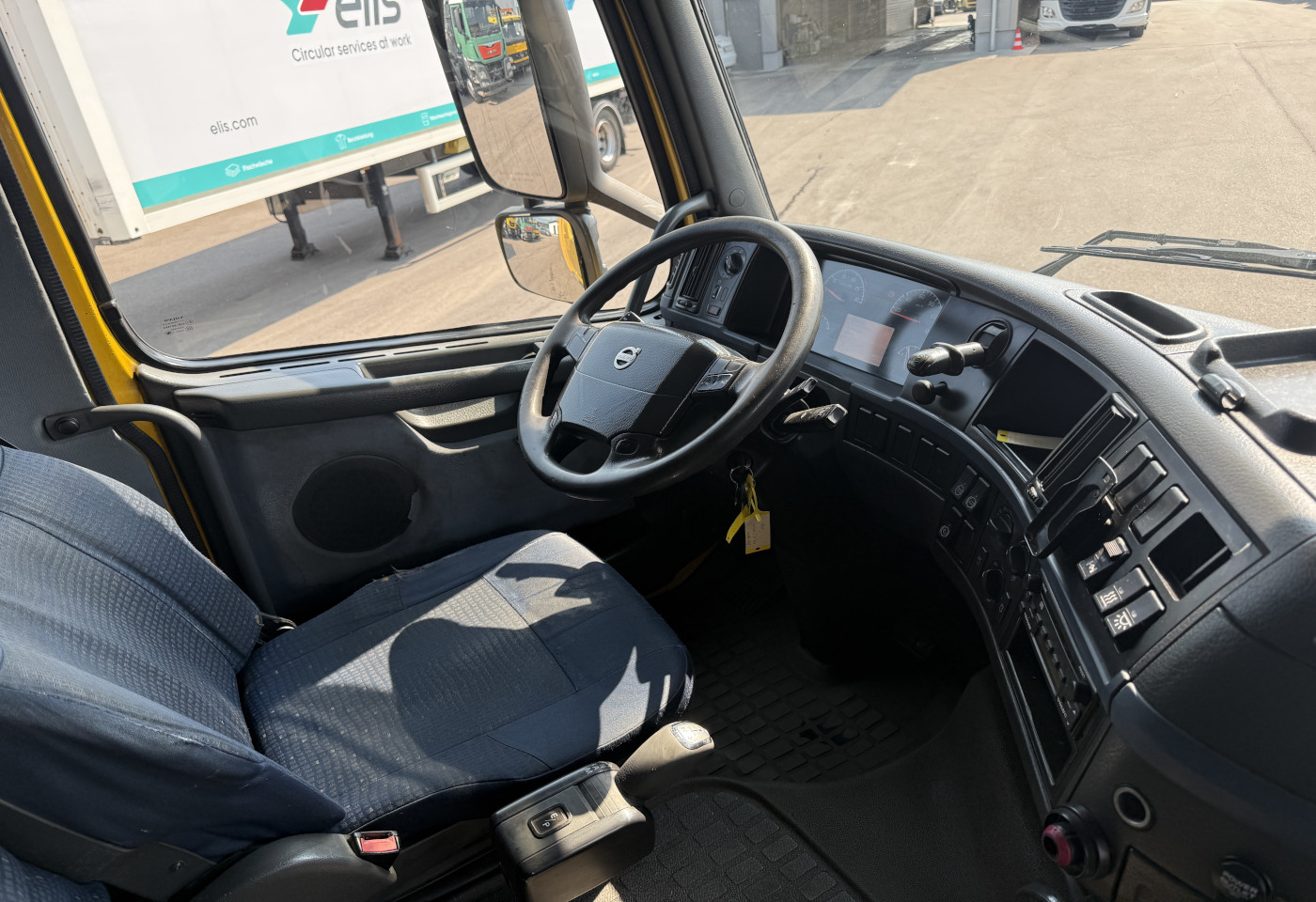 MOTO6625_2994387 vehicle image