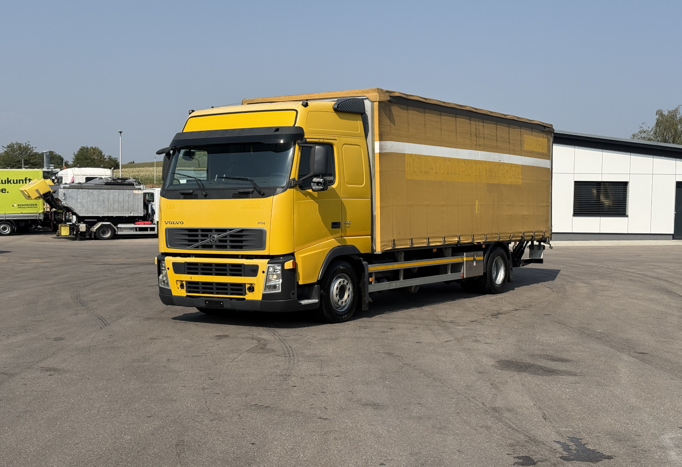 MOTO6625_2994387 vehicle image