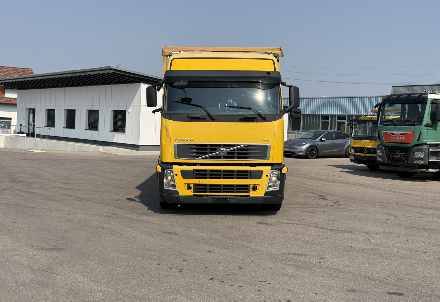 MOTO6625_2994387 vehicle image
