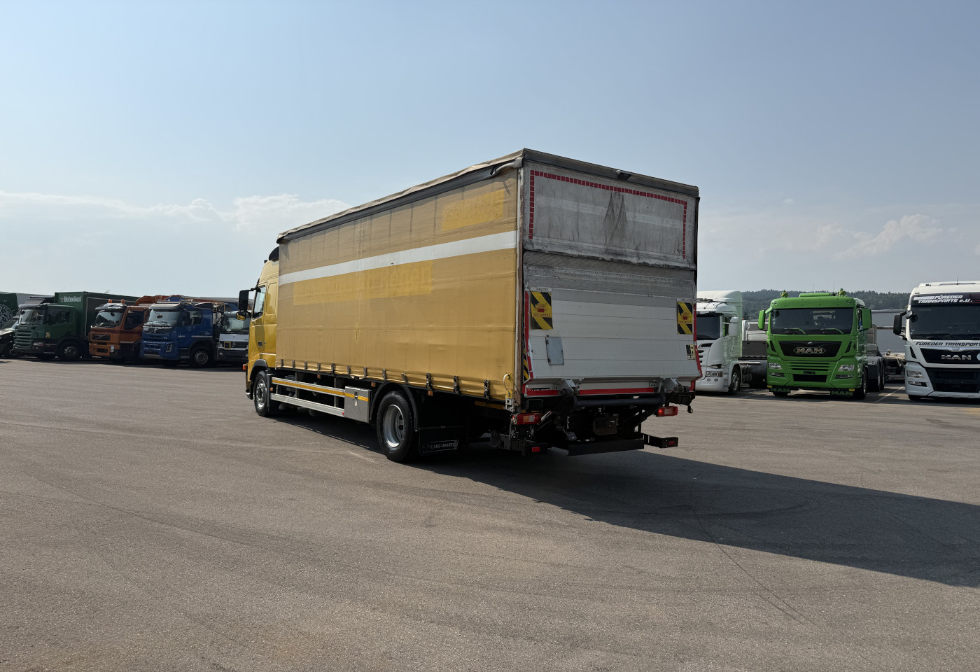 MOTO6625_2994387 vehicle image