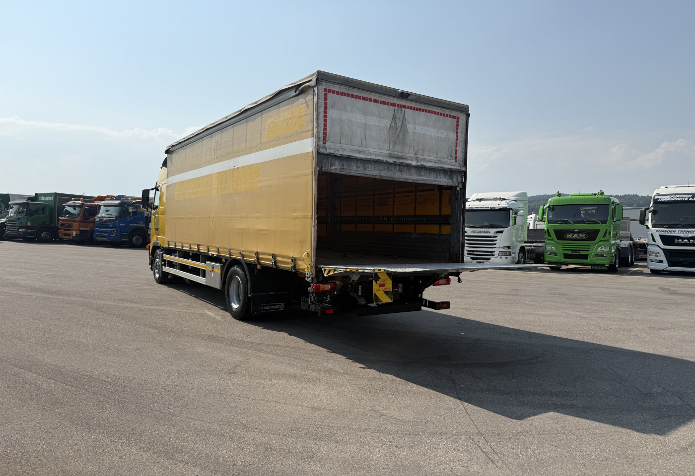 MOTO6625_2994387 vehicle image