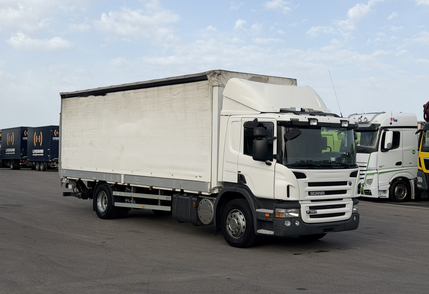 MOTO6625_3022796 vehicle image
