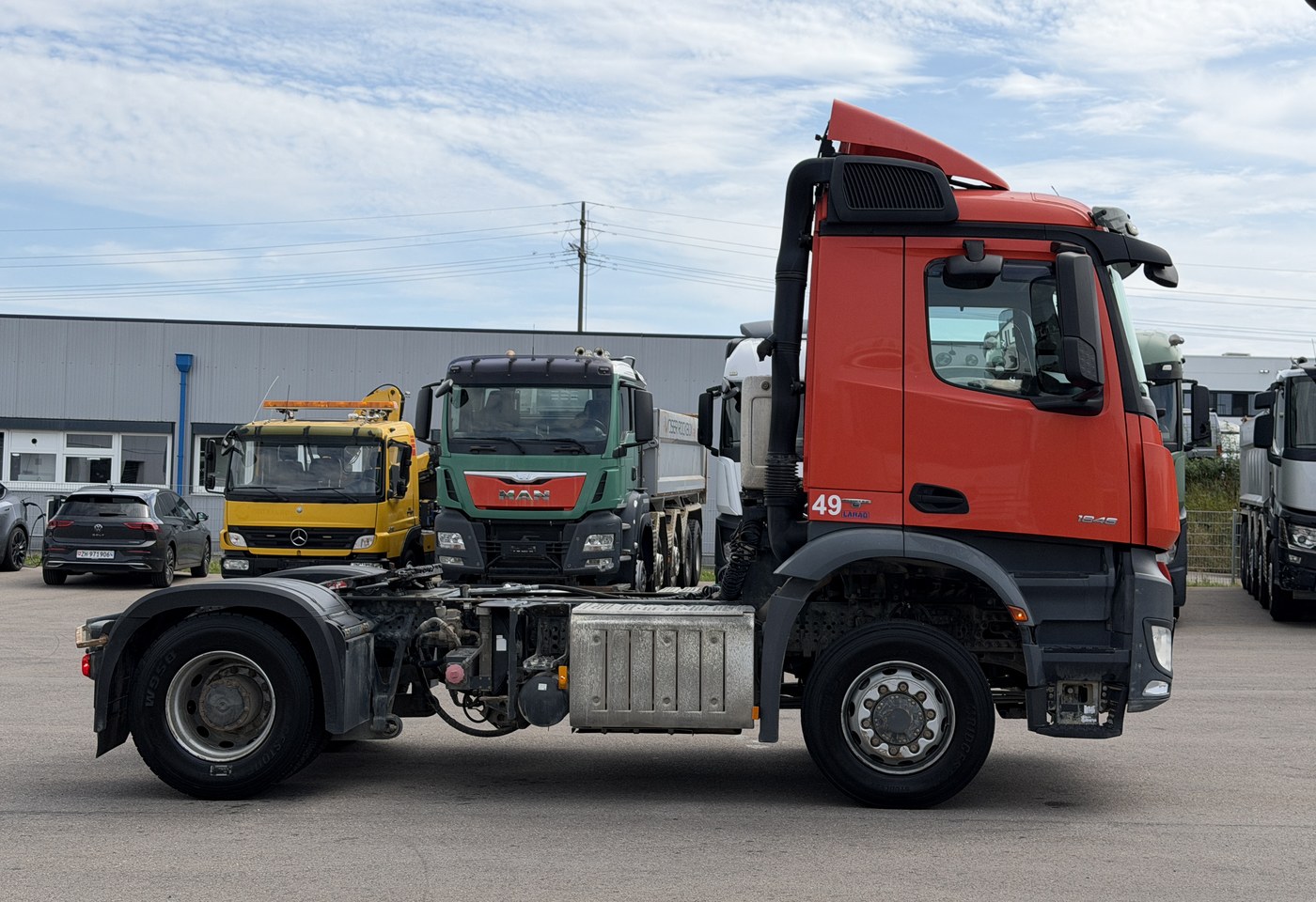 MOTO6625_3017449 vehicle image