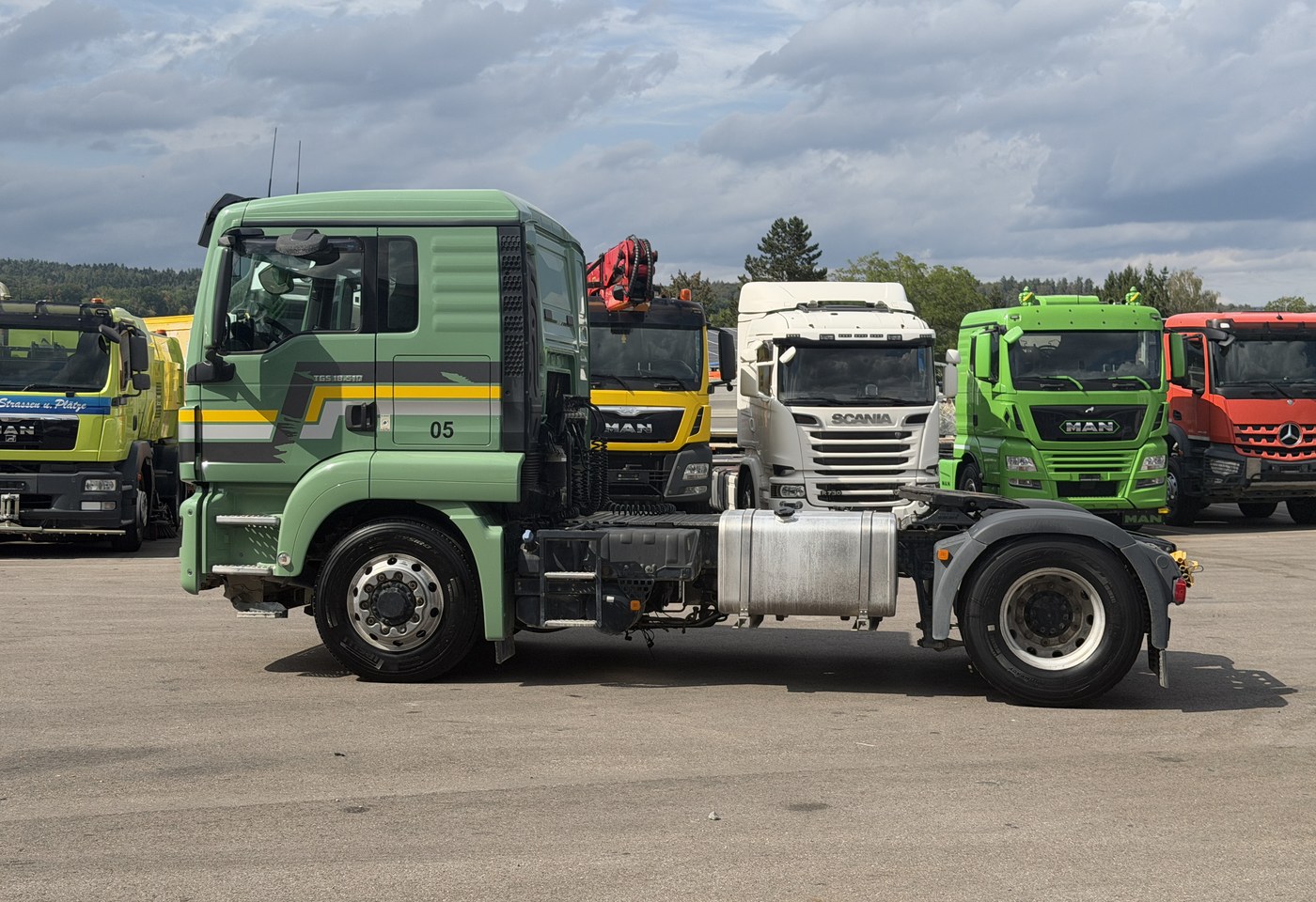 MOTO6625_3013979 vehicle image