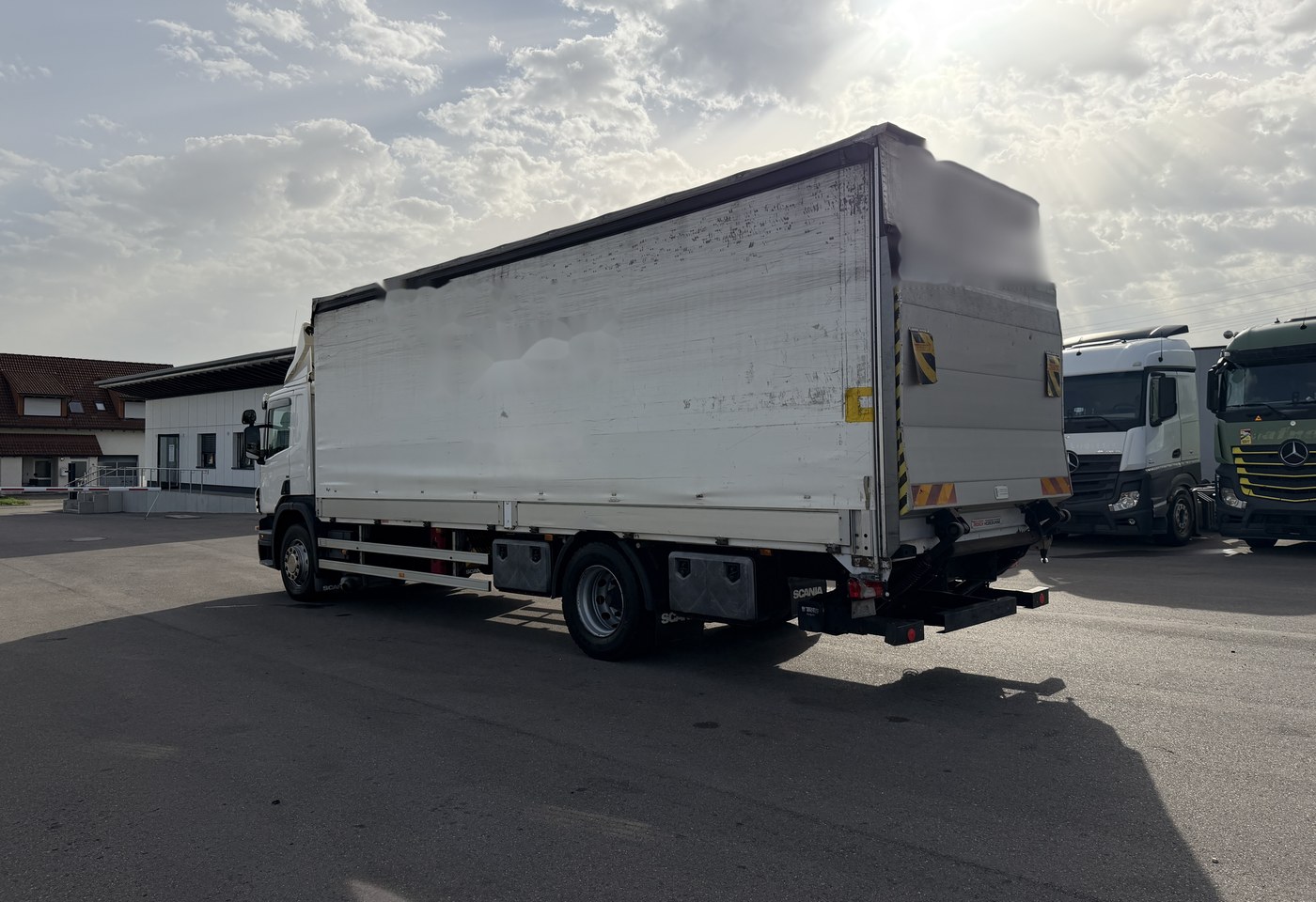 MOTO6625_3022796 vehicle image