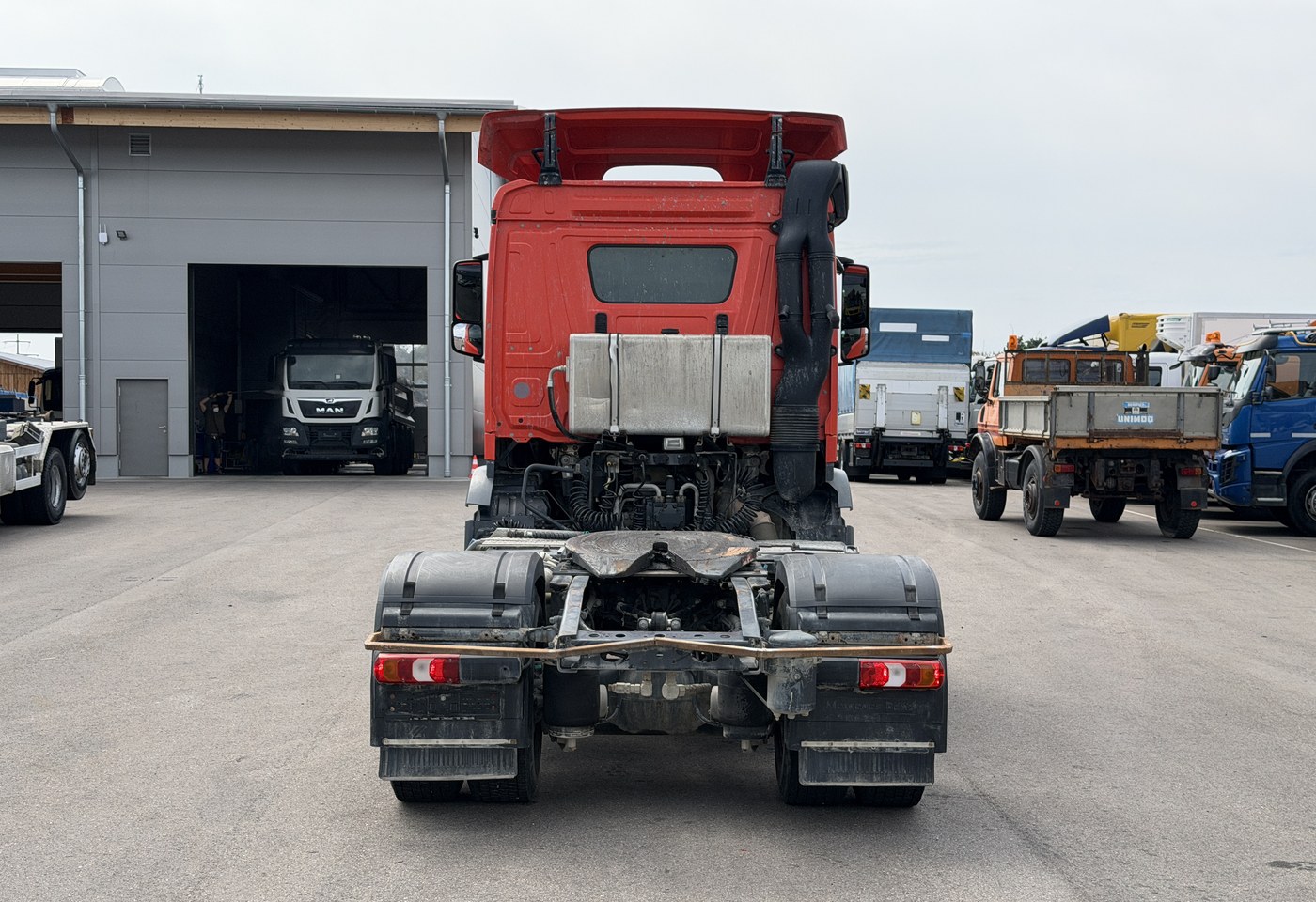 MOTO6625_3017449 vehicle image