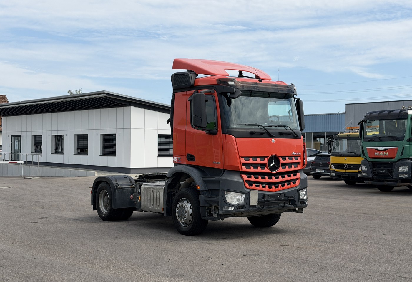 MOTO6625_3017449 vehicle image