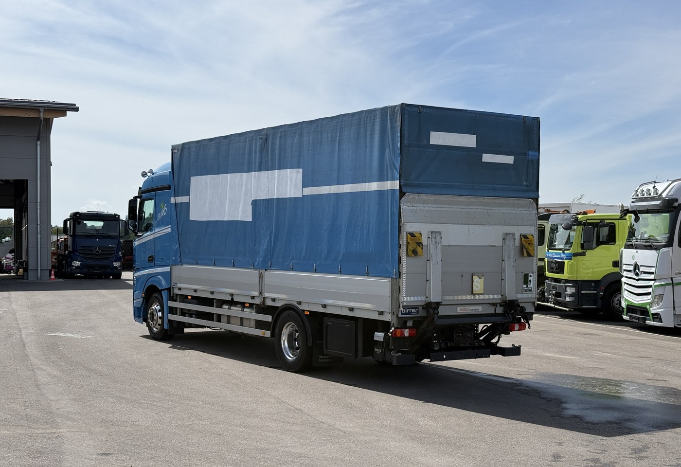 MOTO6625_3021740 vehicle image