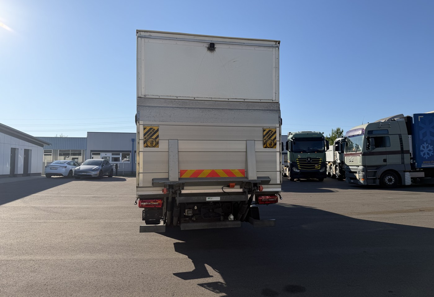 MOTO6625_3007691 vehicle image