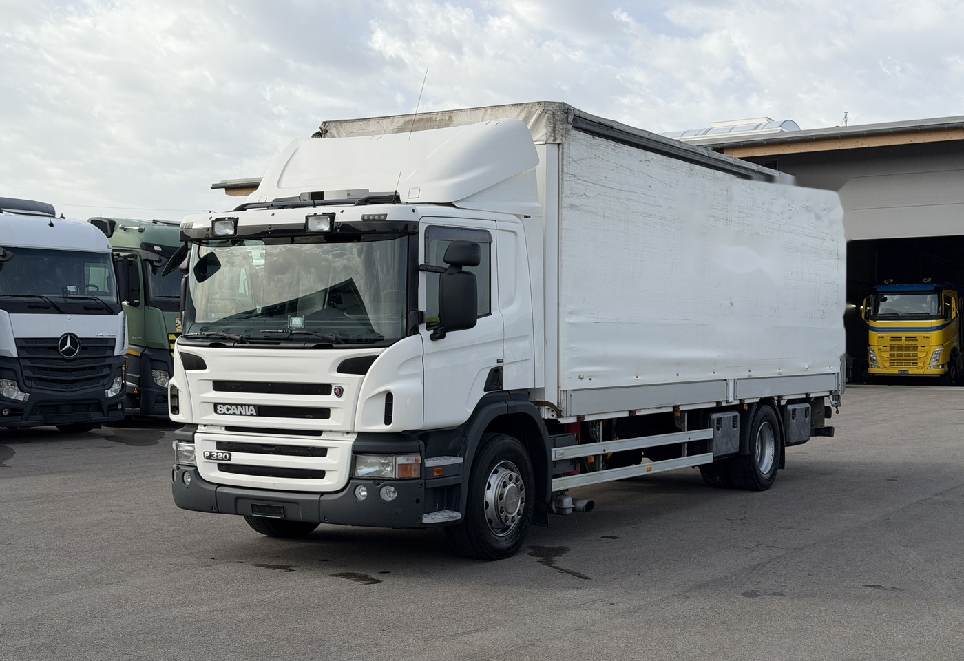 MOTO6625_3022796 vehicle image