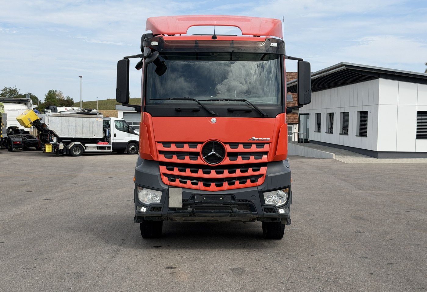 MOTO6625_3017449 vehicle image