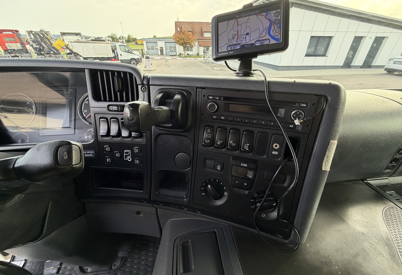MOTO6625_3022796 vehicle image