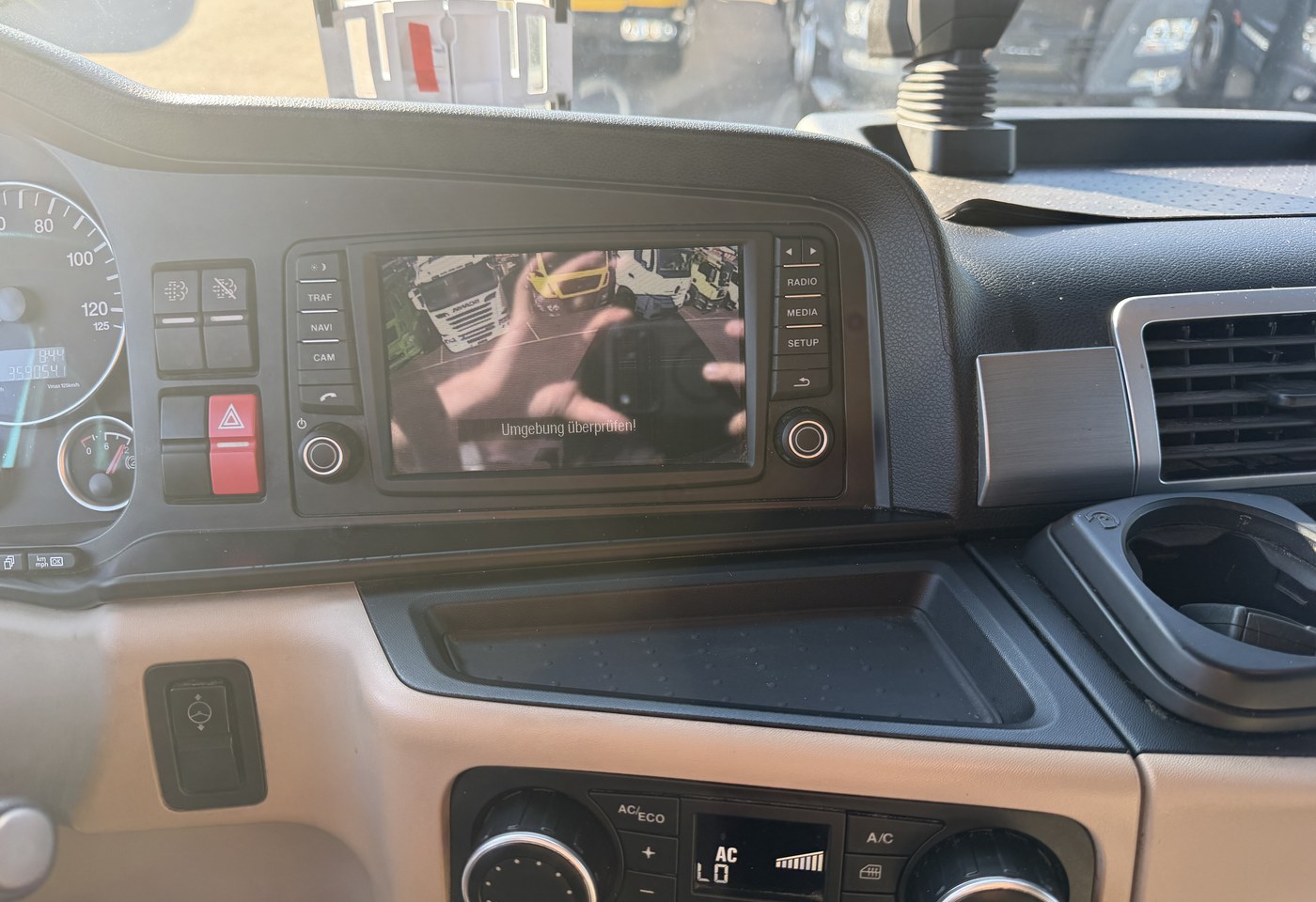 MOTO6625_3007691 vehicle image