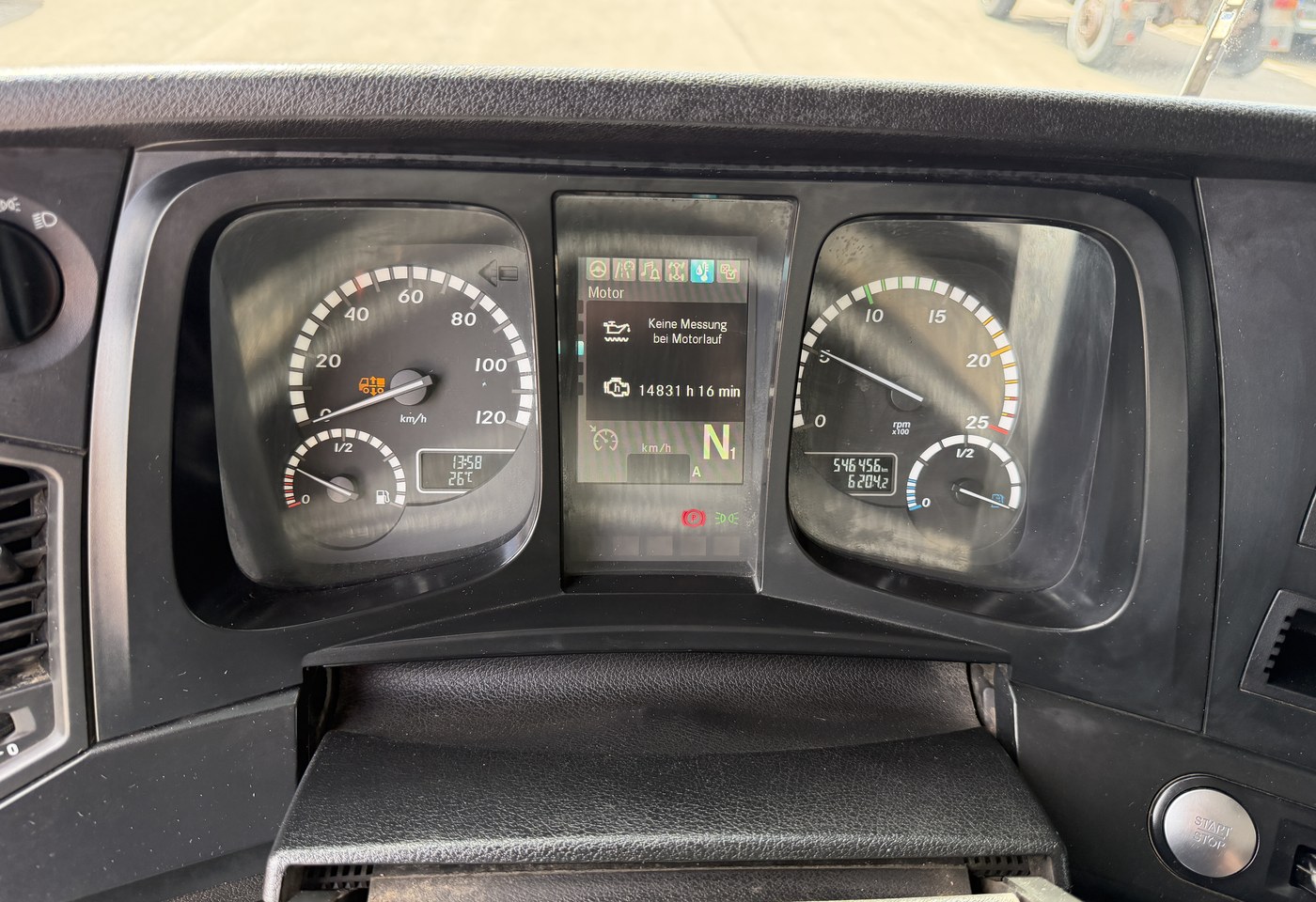 MOTO6625_3017449 vehicle image