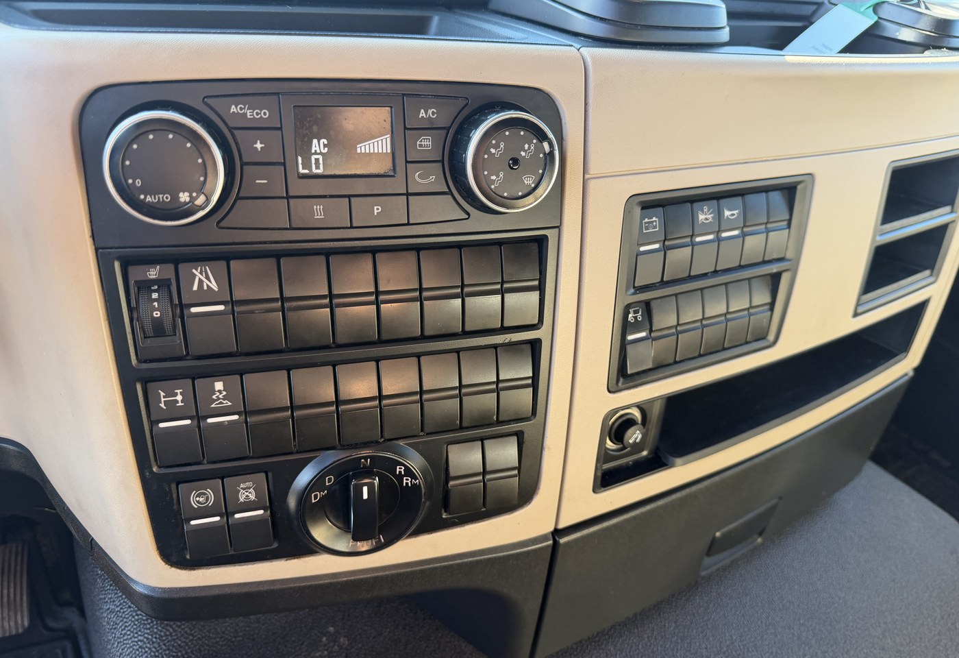 MOTO6625_3007691 vehicle image
