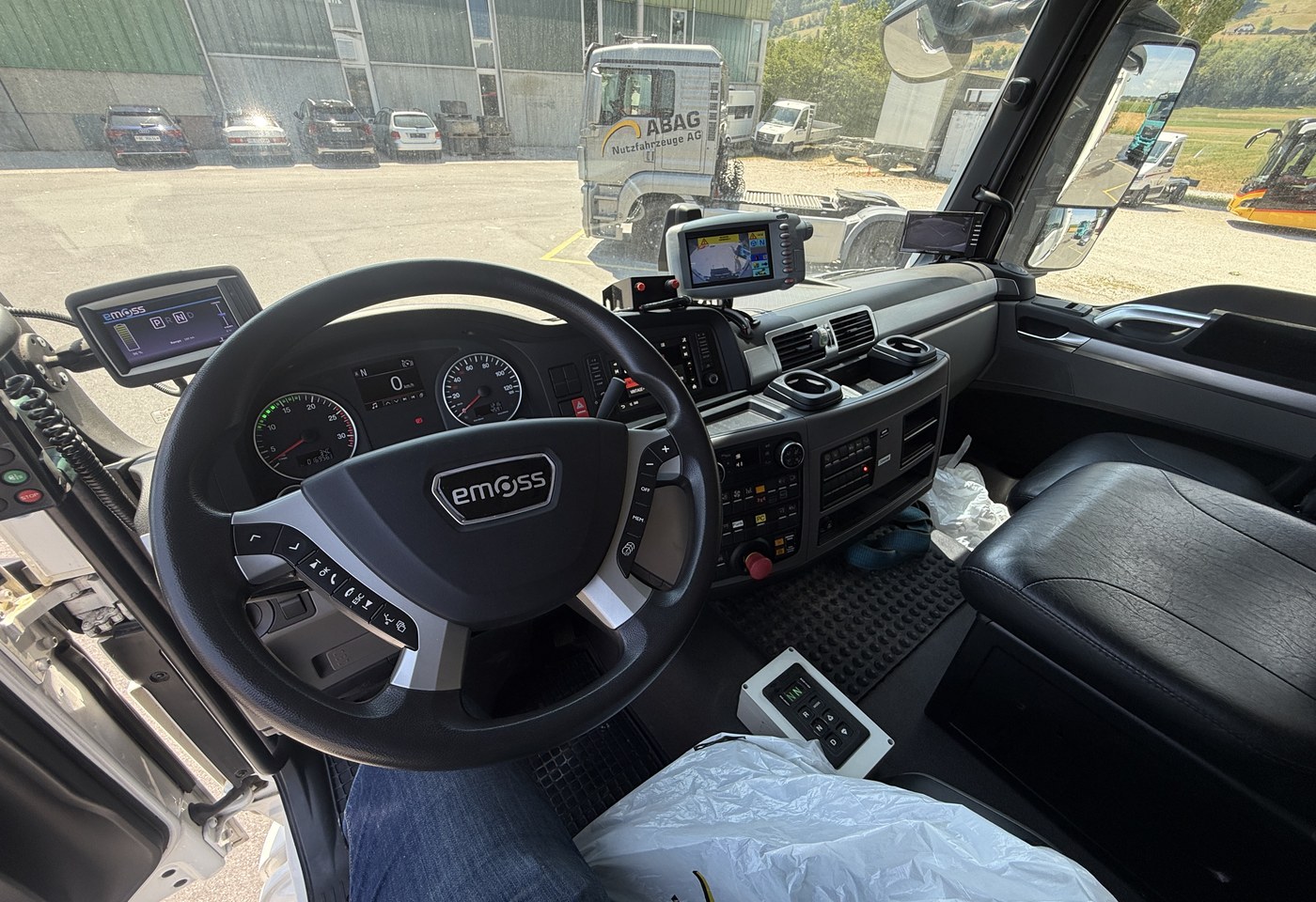 MOTO6625_3005625 vehicle image