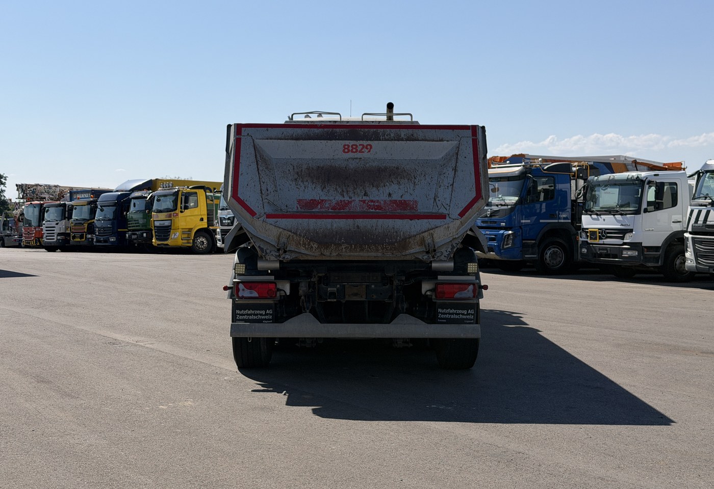 MOTO6625_3007900 vehicle image