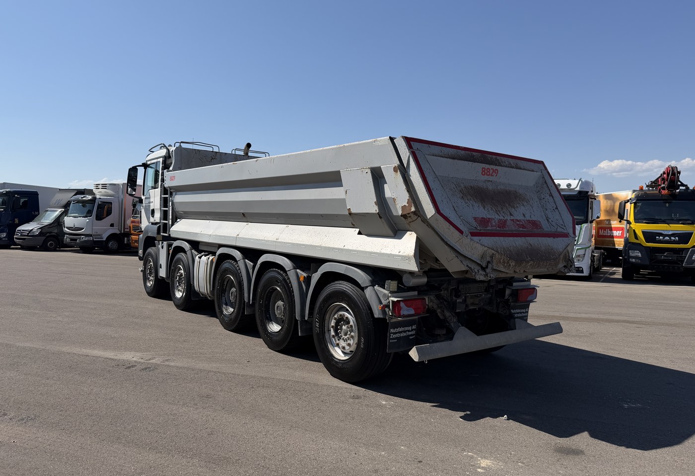 MOTO6625_3007900 vehicle image
