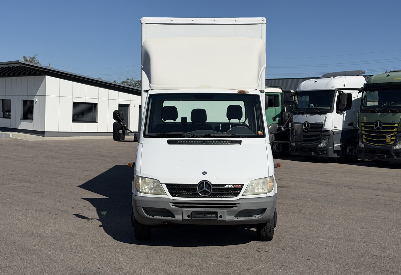 MOTO6625_3016341 vehicle image